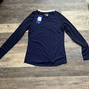 Mizuno Womens athletic navy long sleeved shirt